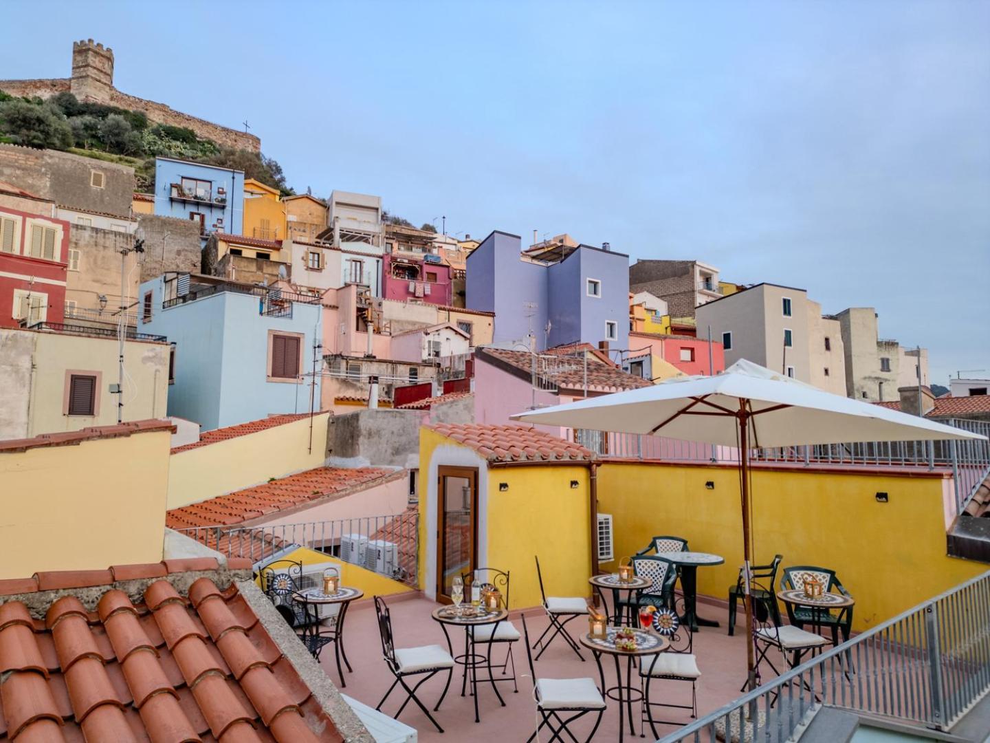 S'Apposentu - Un'Angolo Di Paradiso Con La Vista Sul Castello Bosa Εξωτερικό φωτογραφία